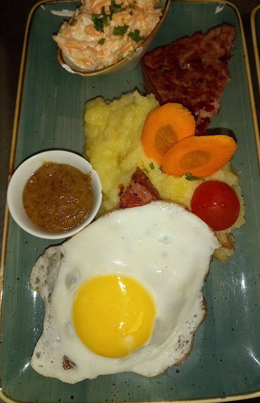 HAUSGEMACHTER FLEISCHKÄSE